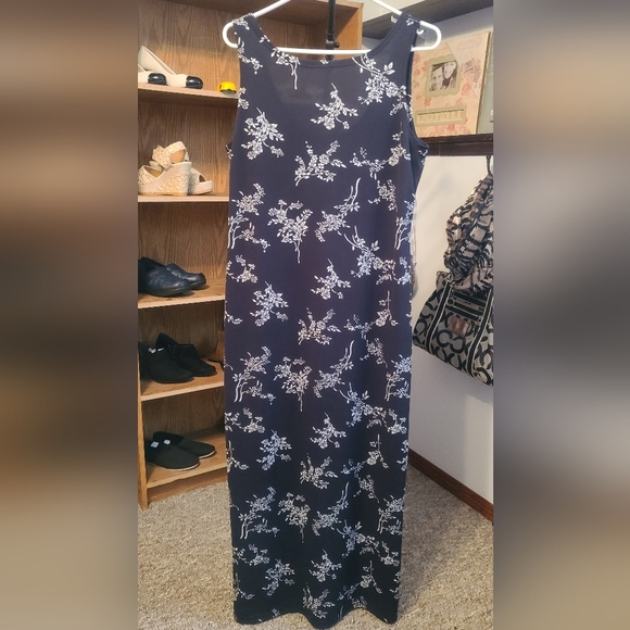 🩴Pretty Floral Maxi Dress - Picture 4 of 4